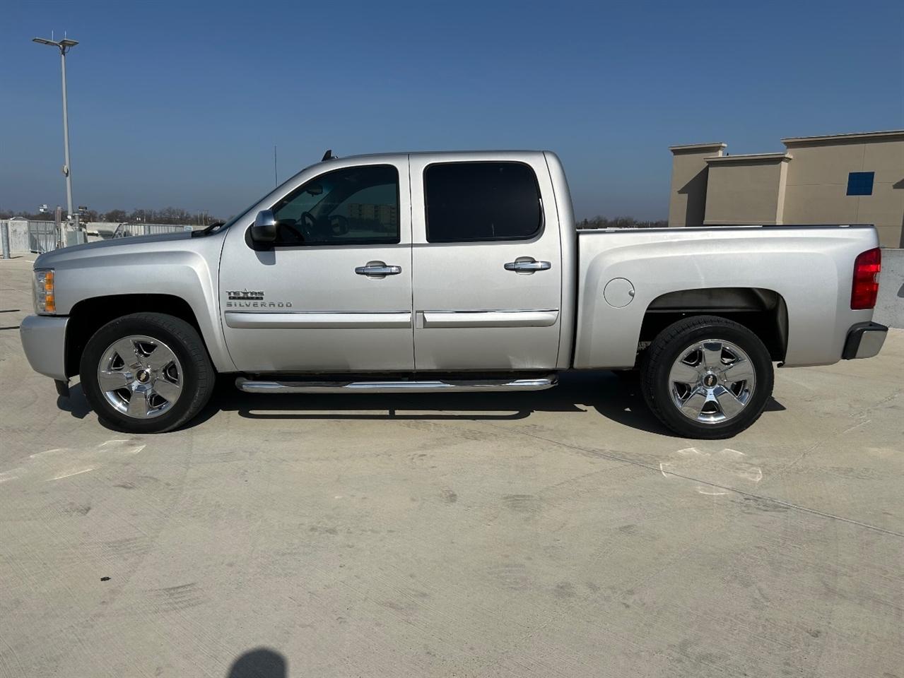 Chevrolet Silverado 1500 LT1 Crew Cab 2WD 2010