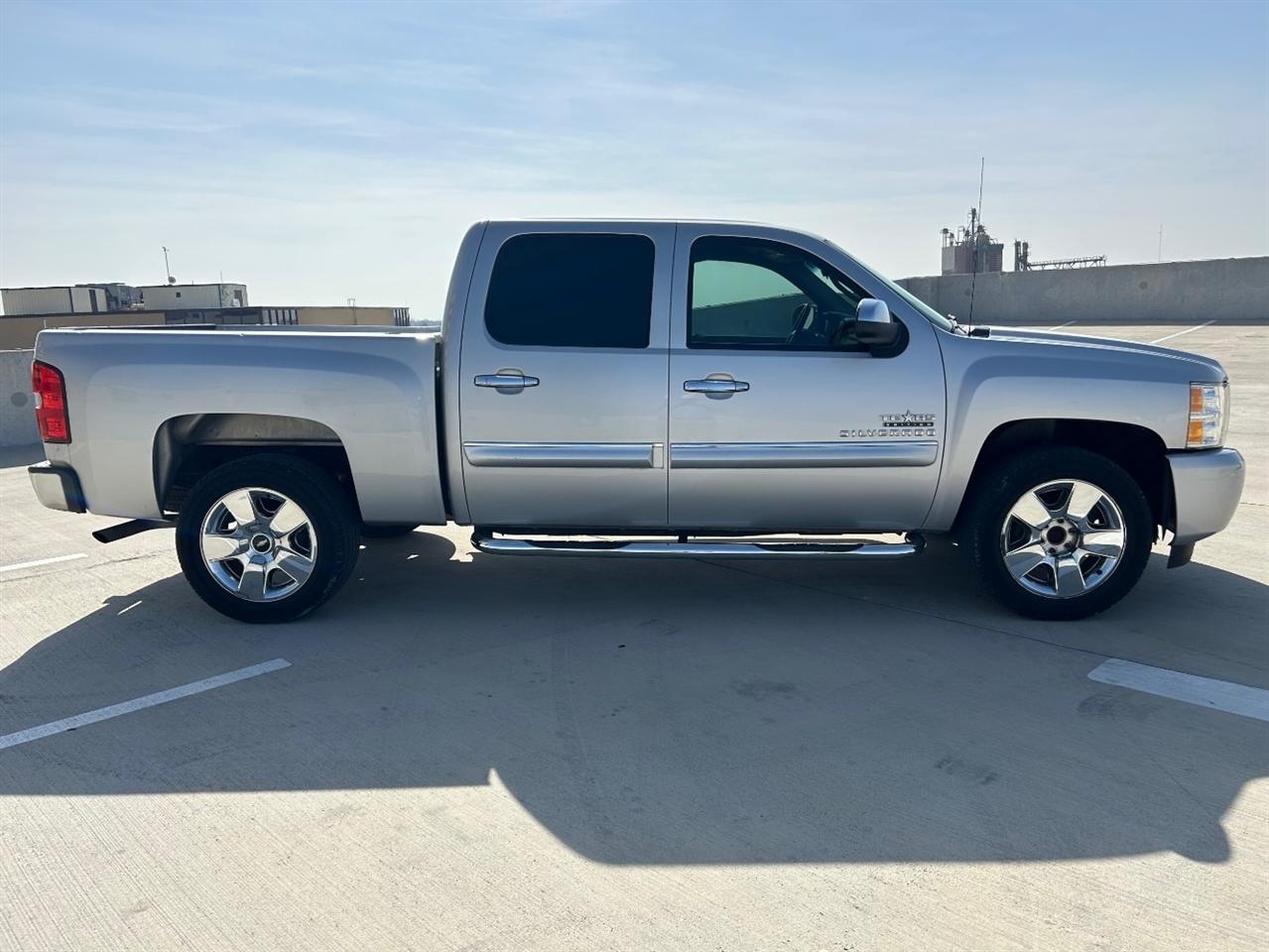 Chevrolet Silverado 1500 LT1 Crew Cab 2WD 2010