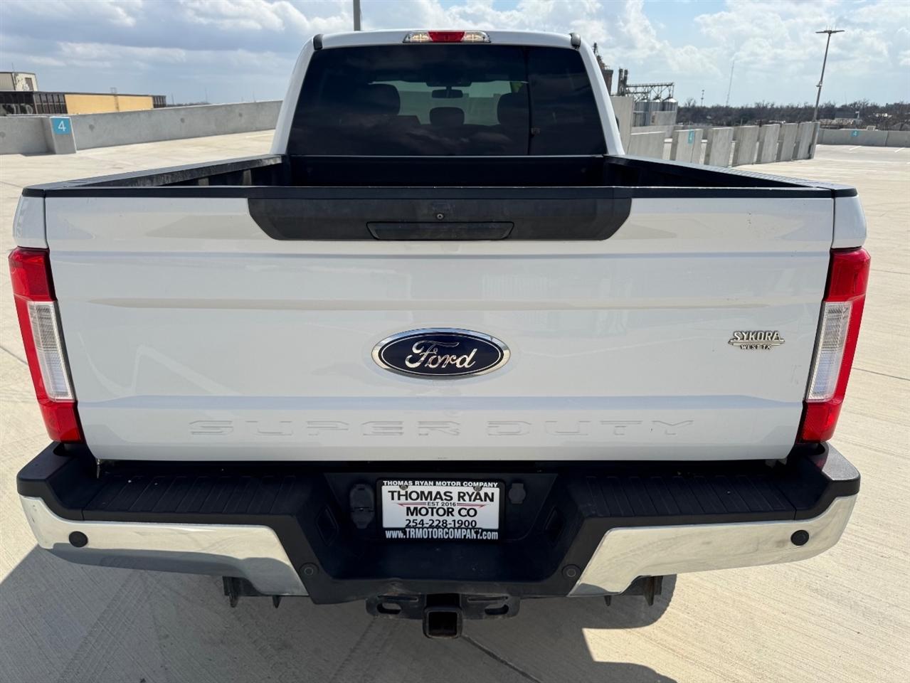 Ford F-250 SD XLT Crew Cab 4WD 2017