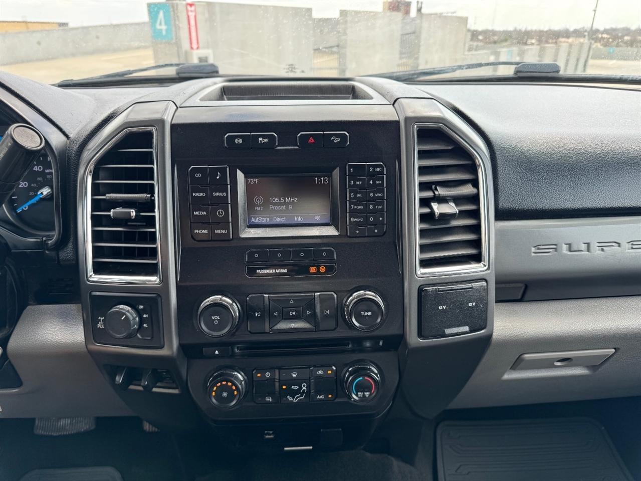 Ford F-250 SD XLT Crew Cab 4WD 2017