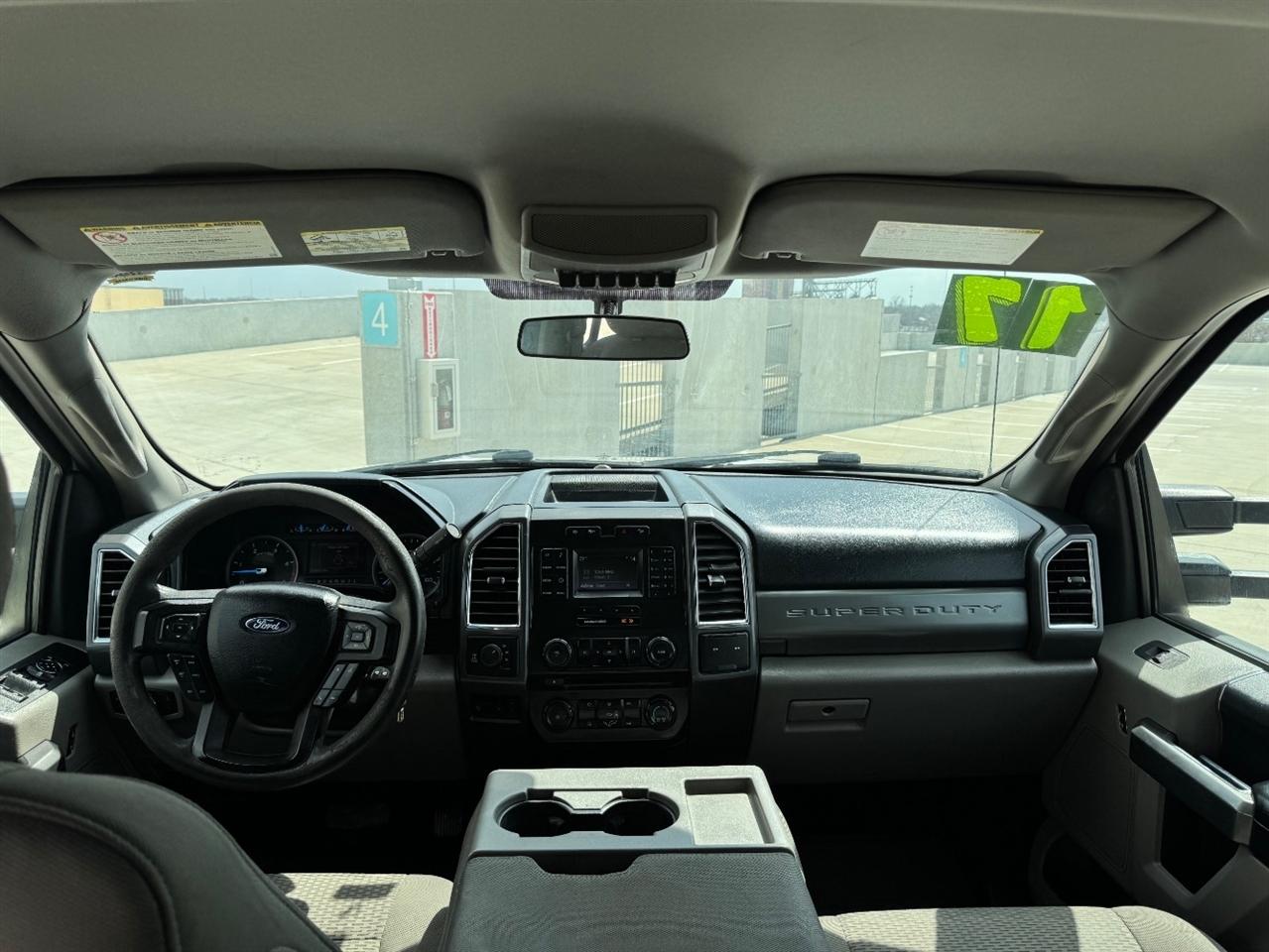 Ford F-250 SD XLT Crew Cab 4WD 2017