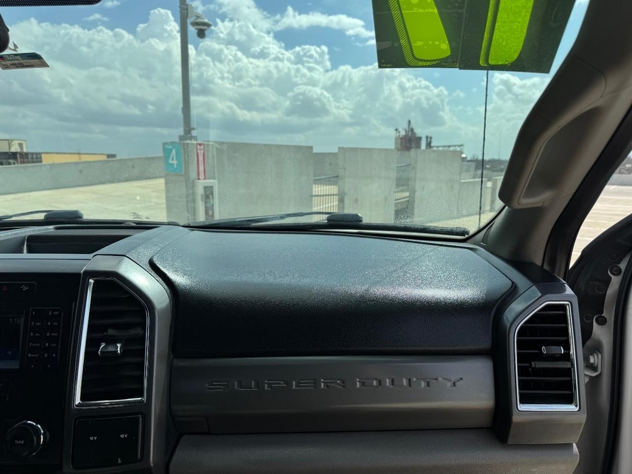 Ford F-250 SD XLT Crew Cab 4WD 2017