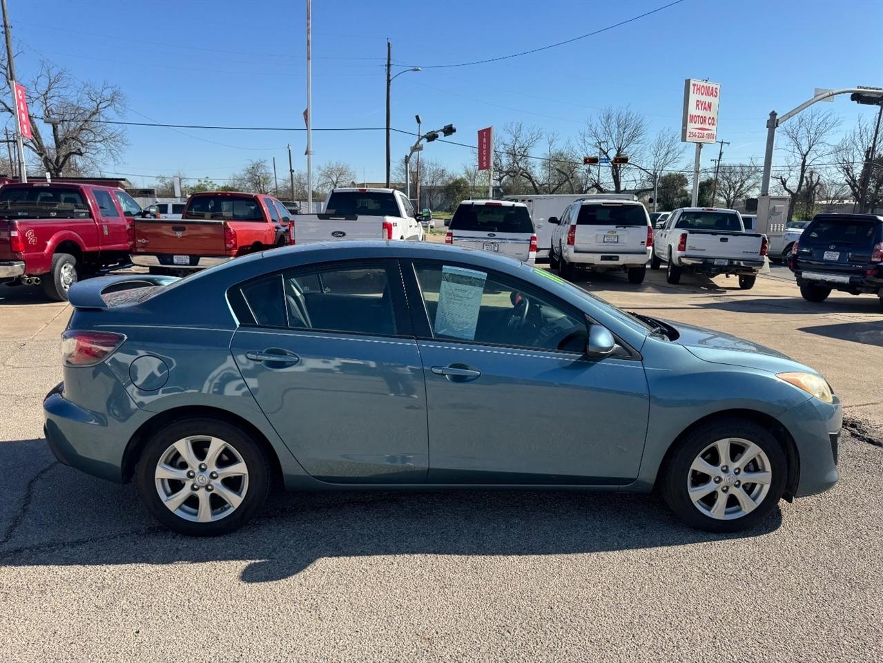 Mazda MAZDA3 i Touring 4-door 2010
