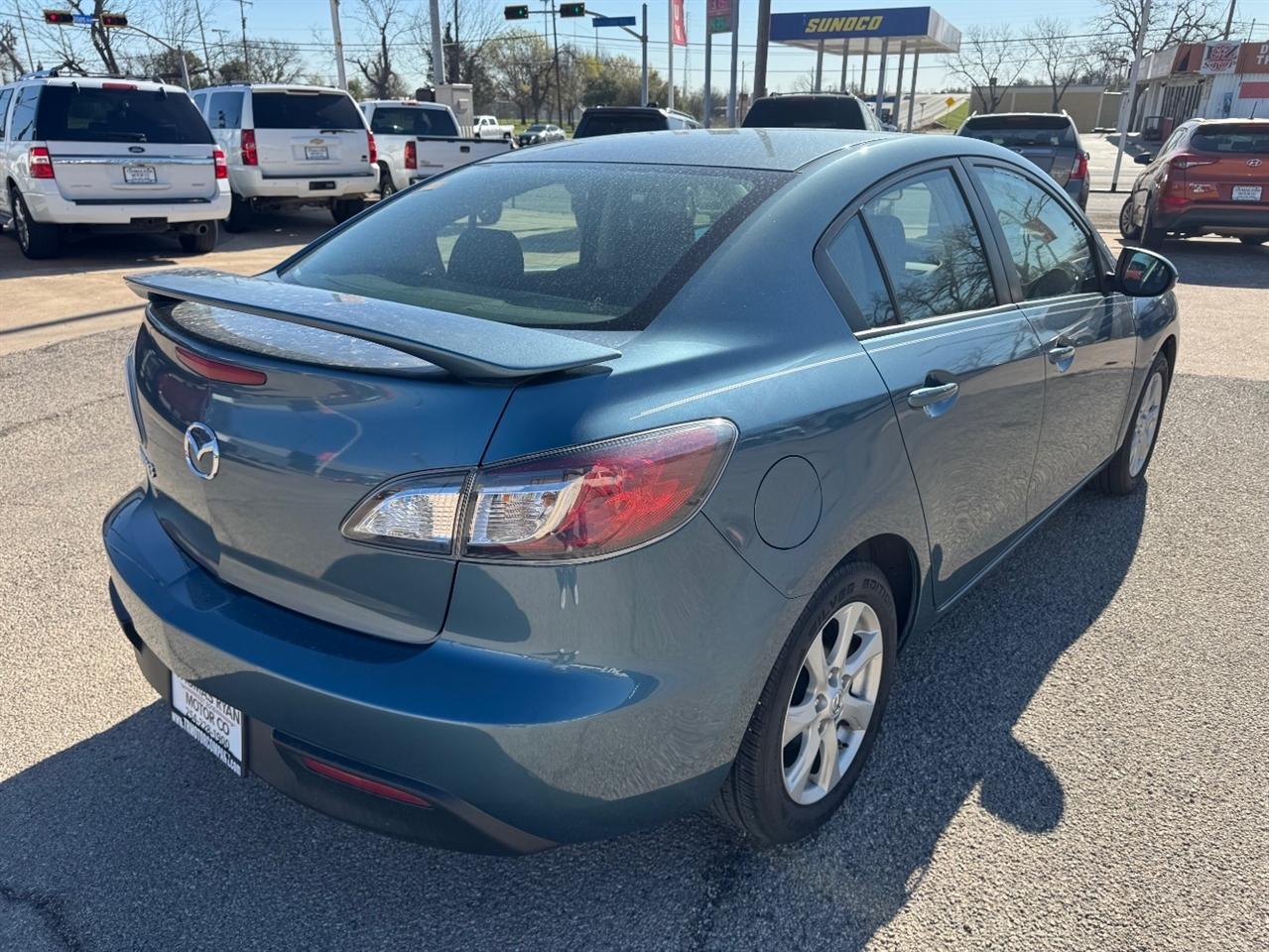 Mazda MAZDA3 i Touring 4-door 2010