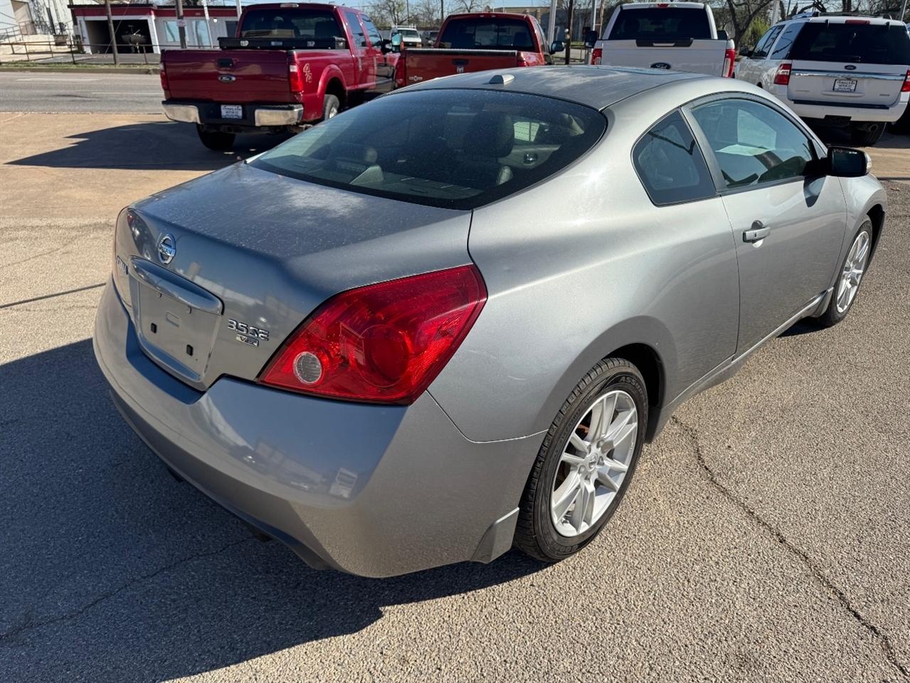 Nissan Altima 3.5 SE Coupe 2008