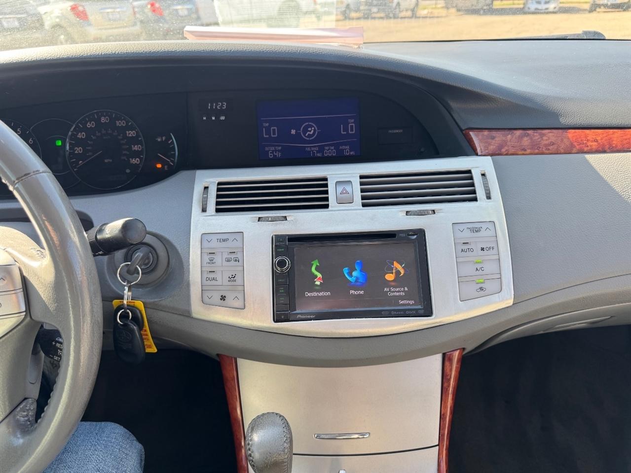 Toyota Avalon XLS 2005