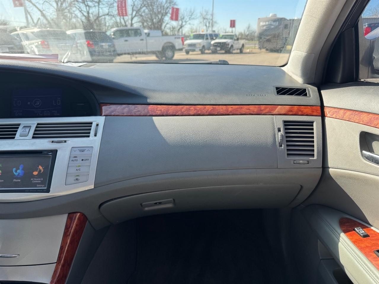 Toyota Avalon XLS 2005