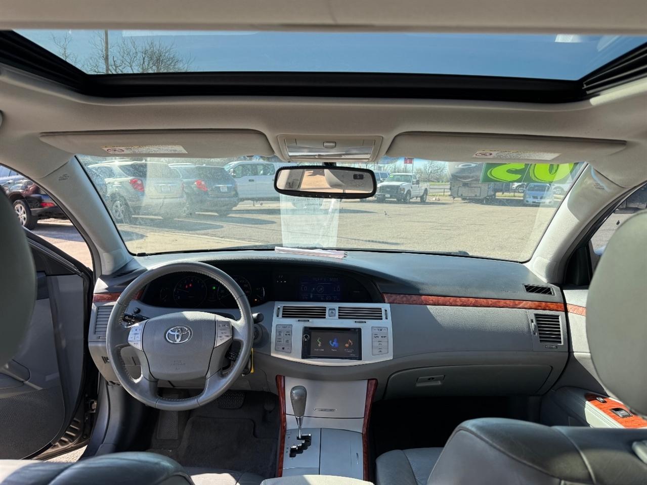 Toyota Avalon XLS 2005