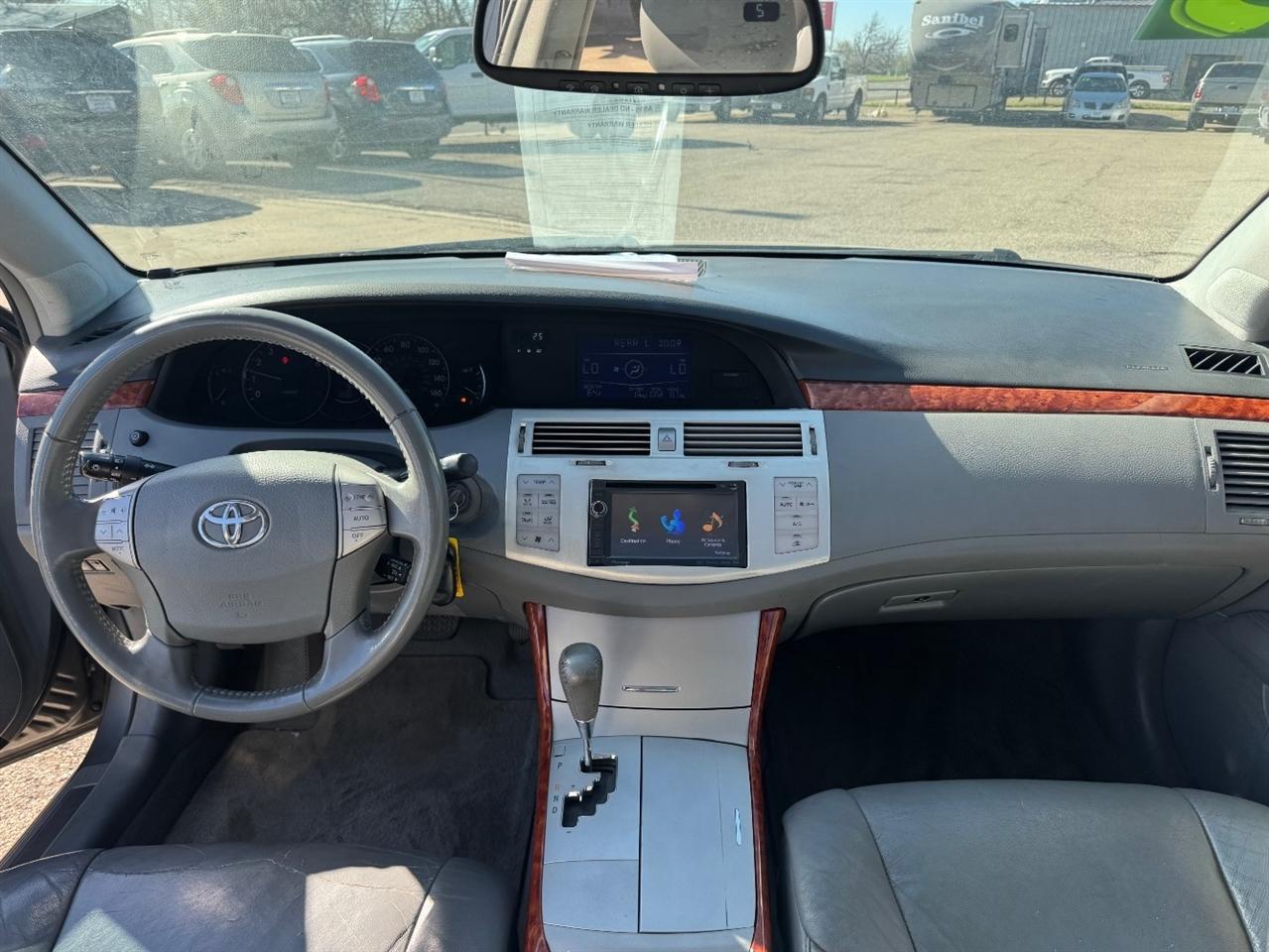 Toyota Avalon XLS 2005