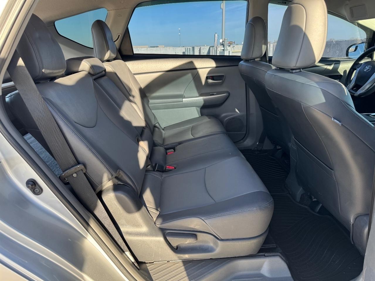 Toyota Prius V Three 2013