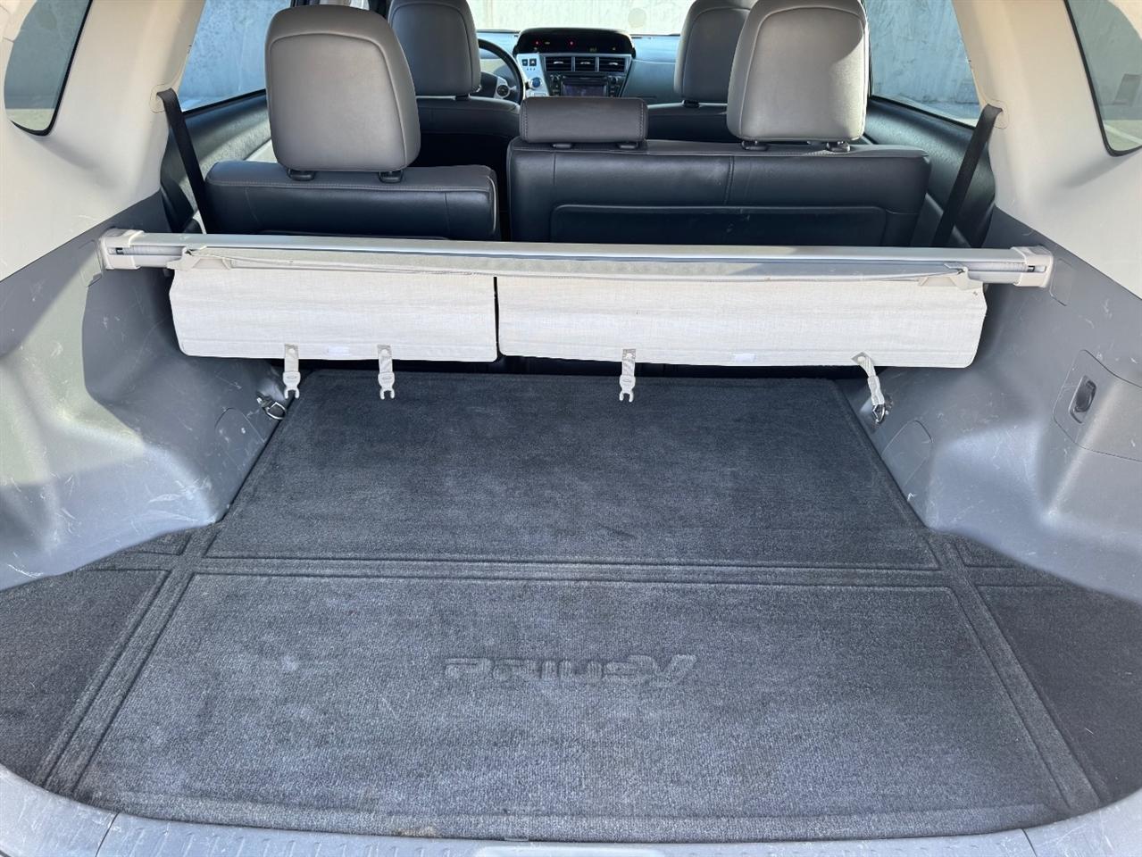 Toyota Prius V Three 2013