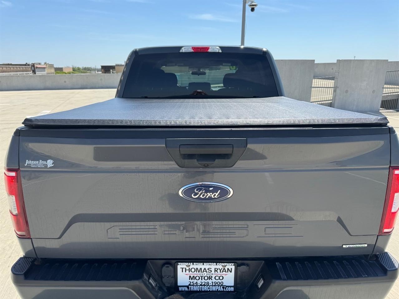 View vehicle photo 3