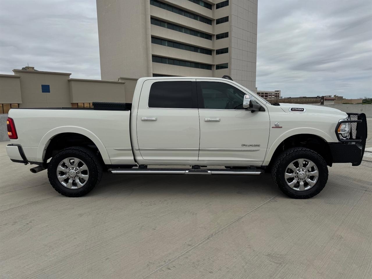 RAM 2500 Limited Crew Cab SWB 4WD 2020