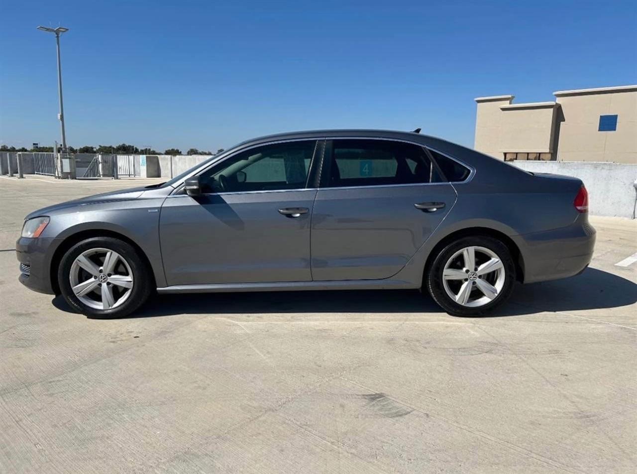 Volkswagen Passat 1.8T Wolfsburg AT 2014