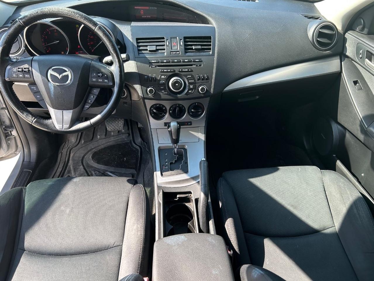 Mazda MAZDA3 s Sport 5-Door 2011