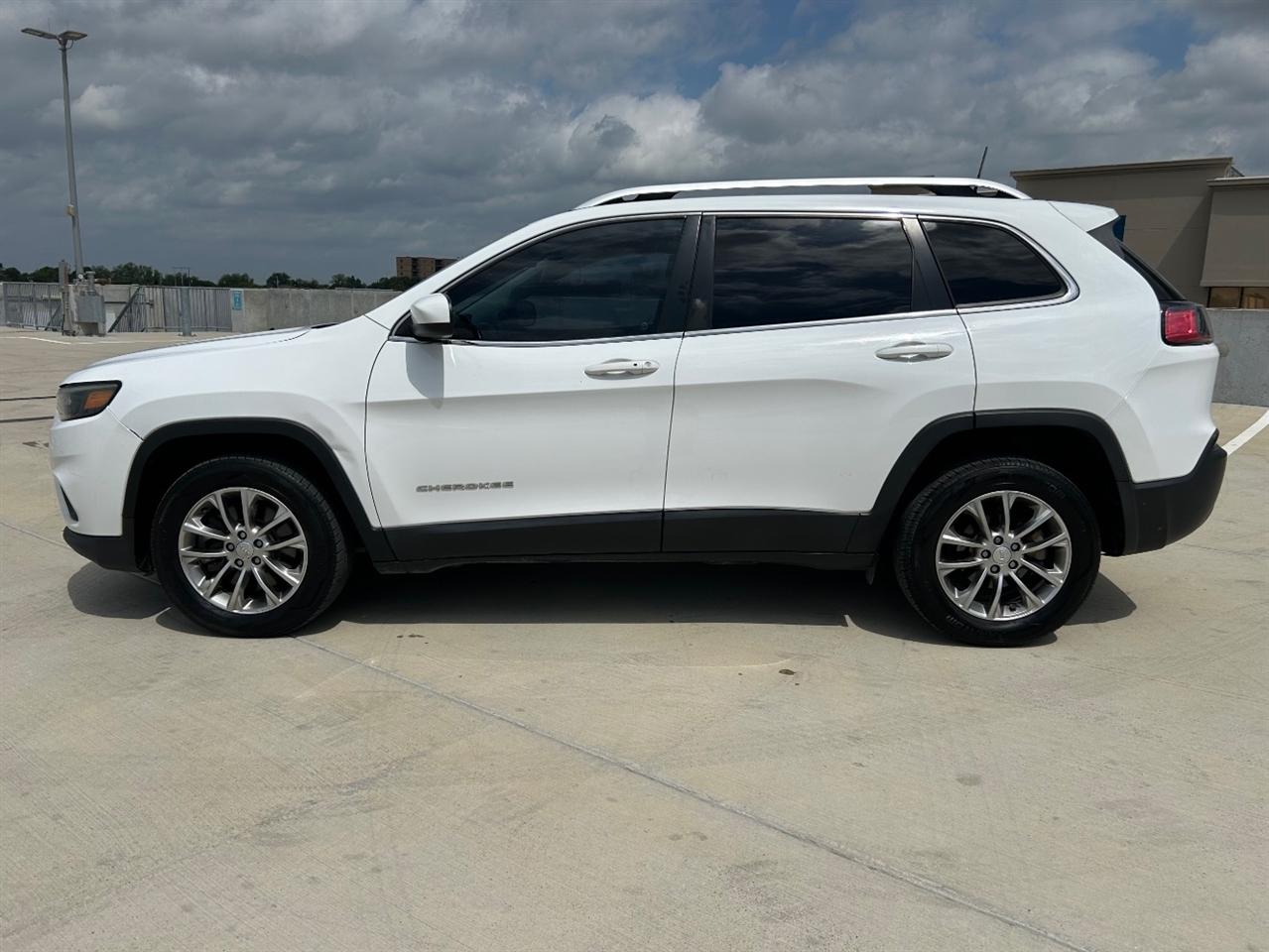 Jeep Cherokee Latitude Plus FWD 2019