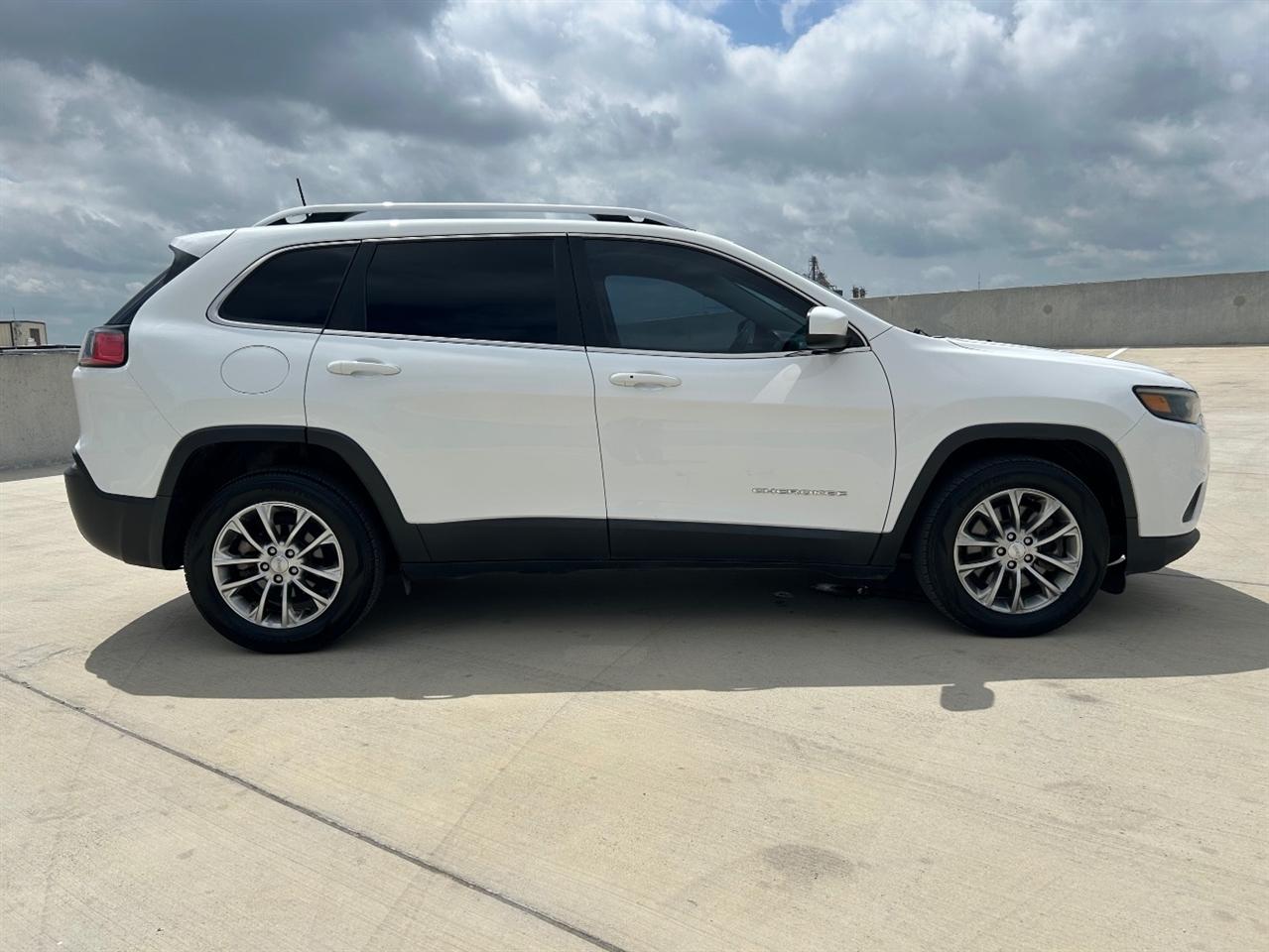 Jeep Cherokee Latitude Plus FWD 2019