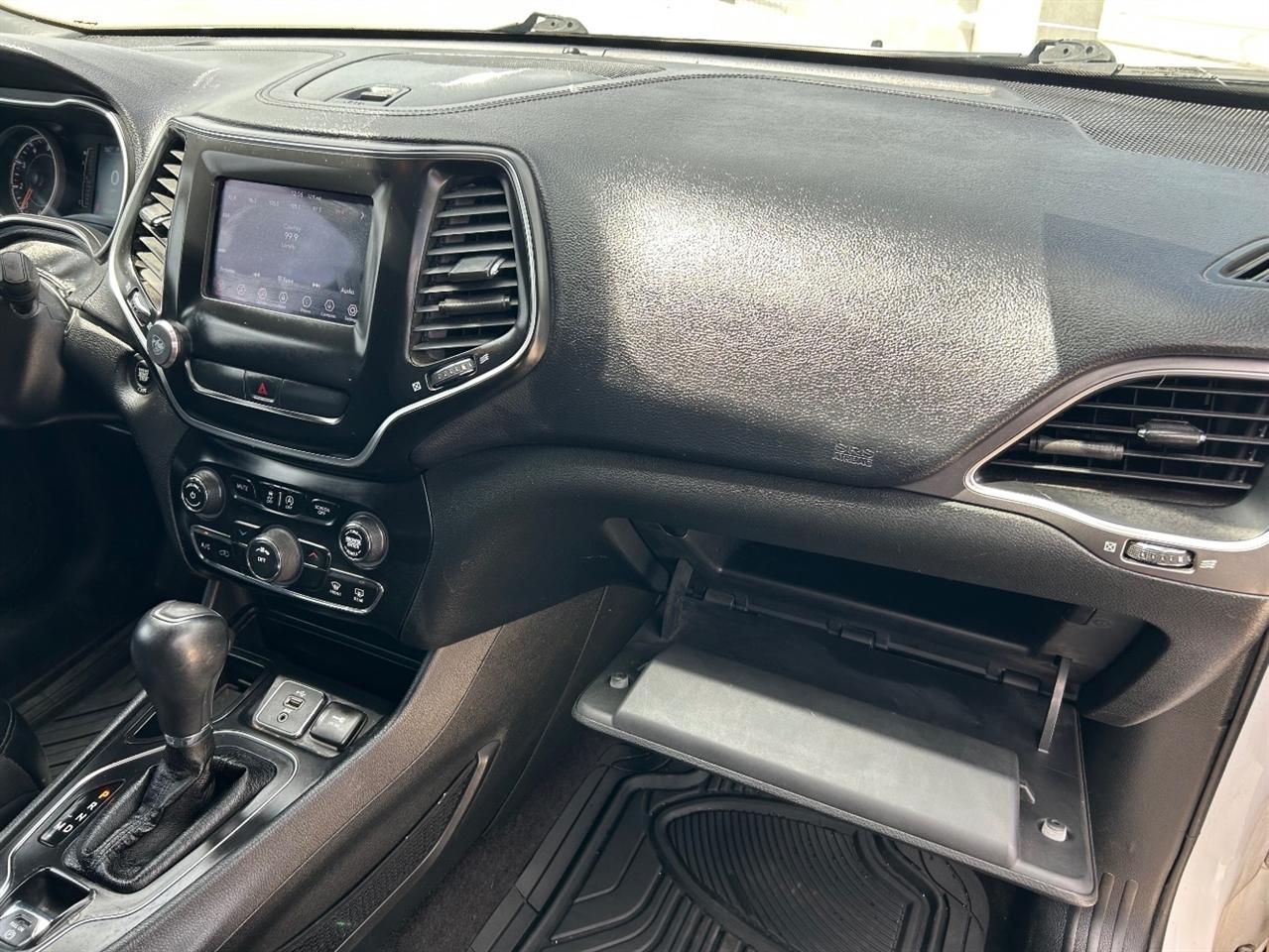 Jeep Cherokee Latitude Plus FWD 2019