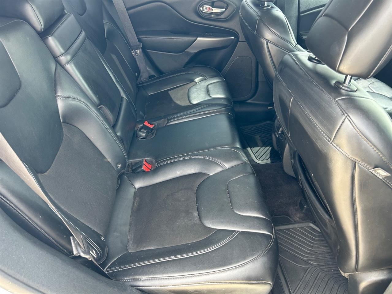 Jeep Cherokee Latitude Plus FWD 2019