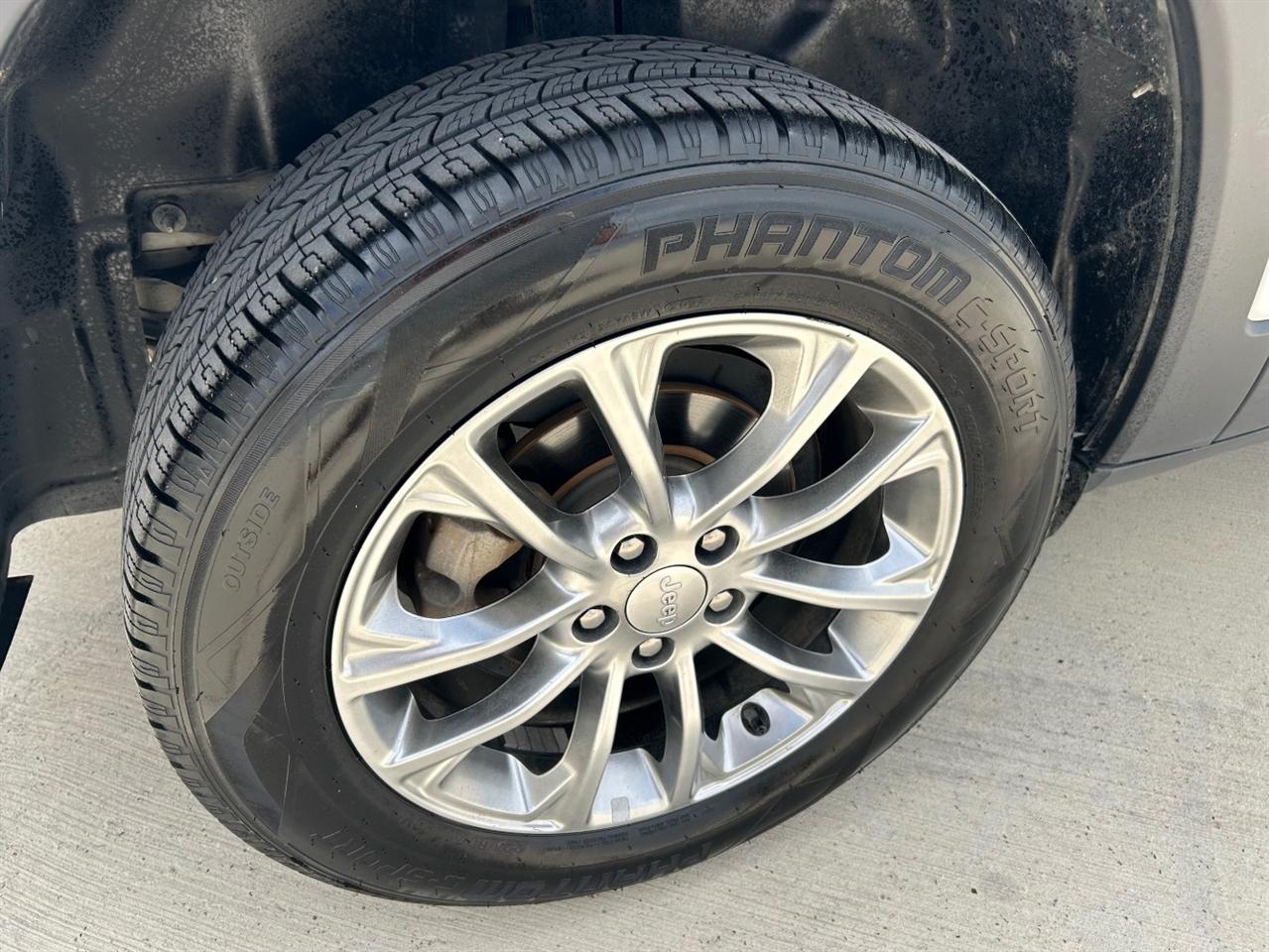 Jeep Cherokee Latitude Plus FWD 2019