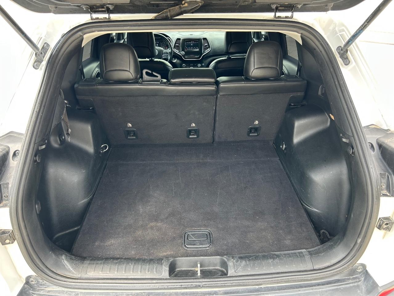 Jeep Cherokee Latitude Plus FWD 2019