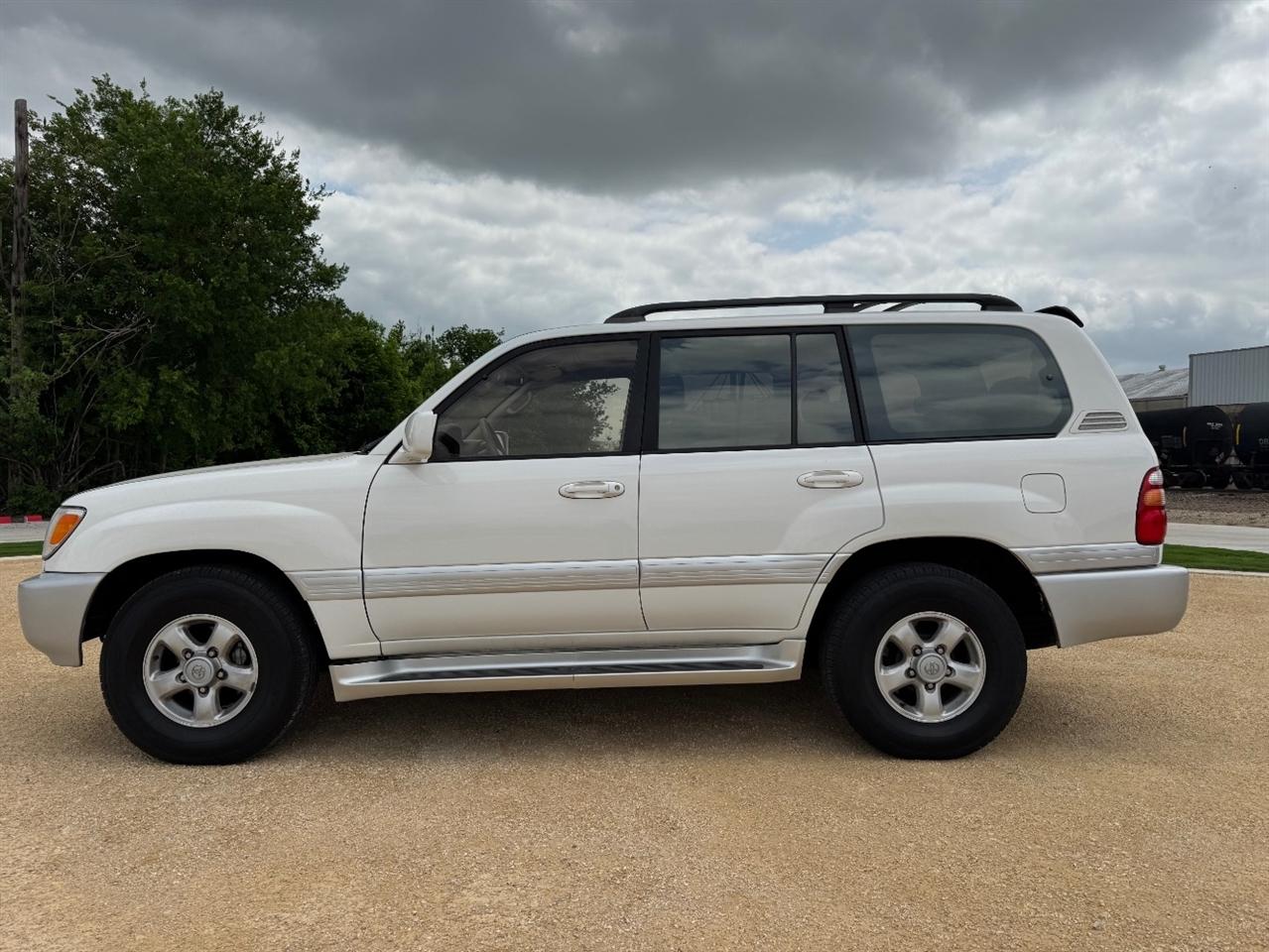 Toyota Land Cruiser 4WD 2000