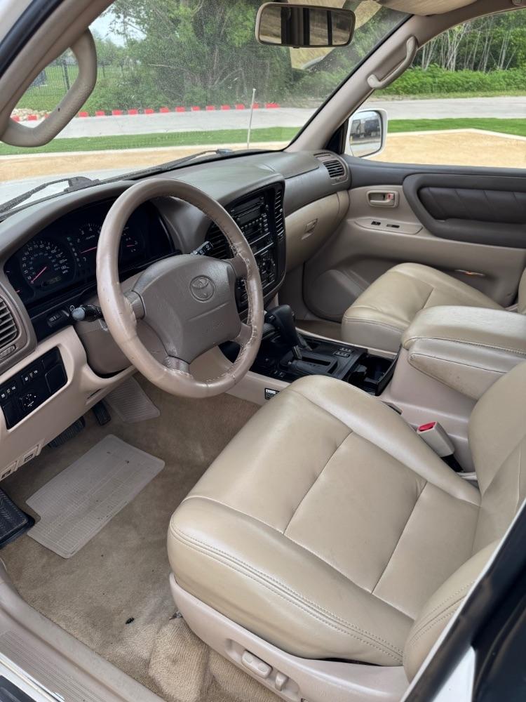 Toyota Land Cruiser 4WD 2000