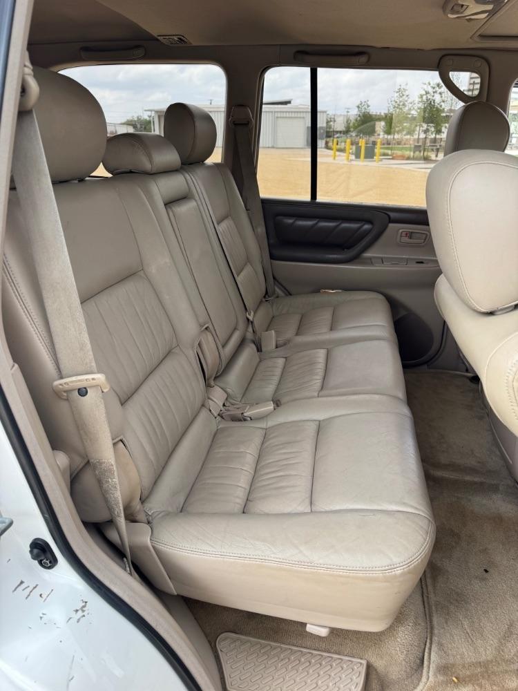 Toyota Land Cruiser 4WD 2000