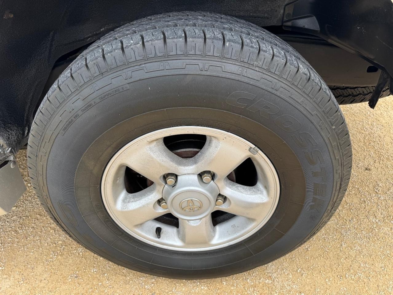 Toyota Land Cruiser 4WD 2000