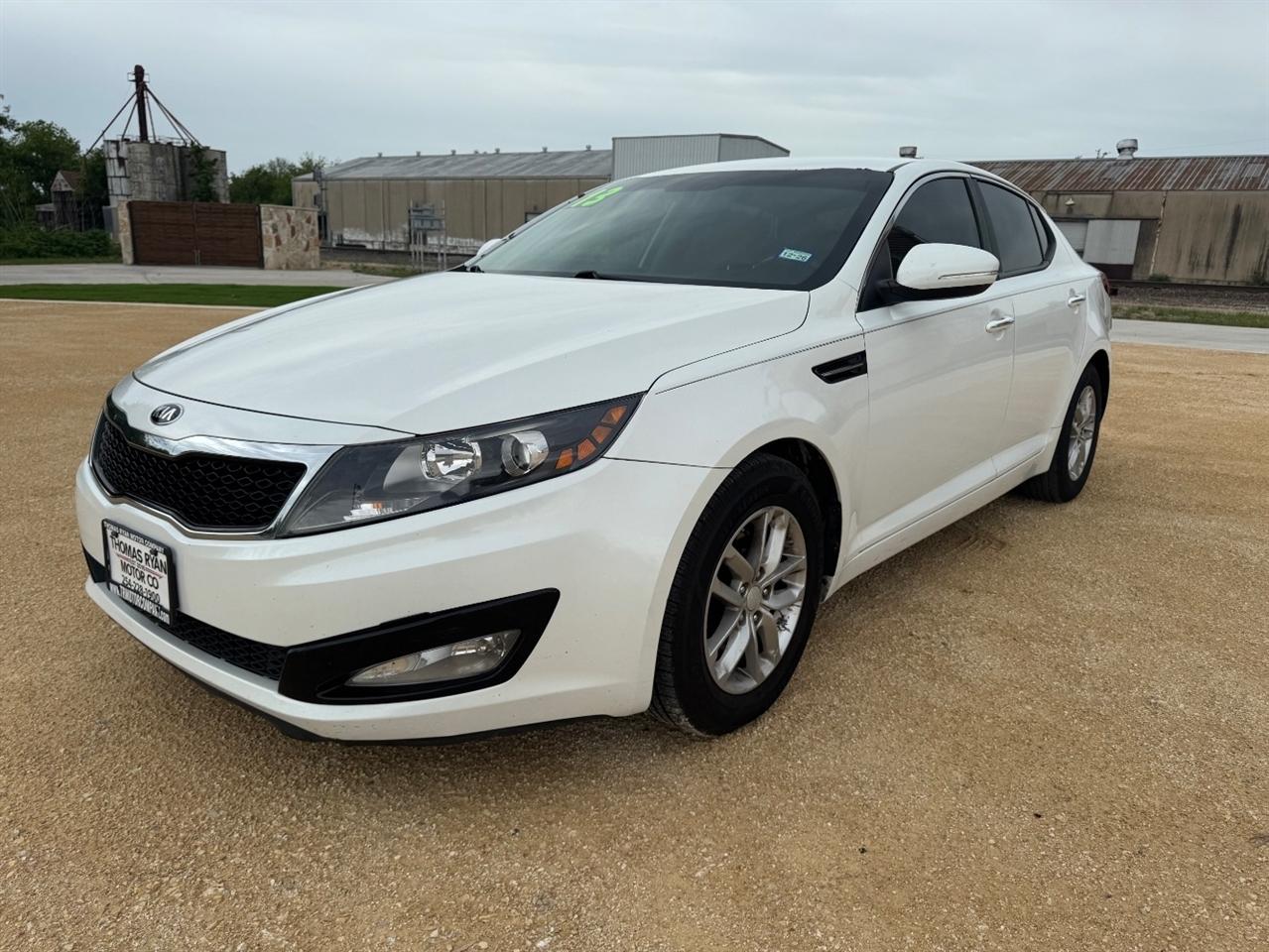 Kia Optima LX MT 2013