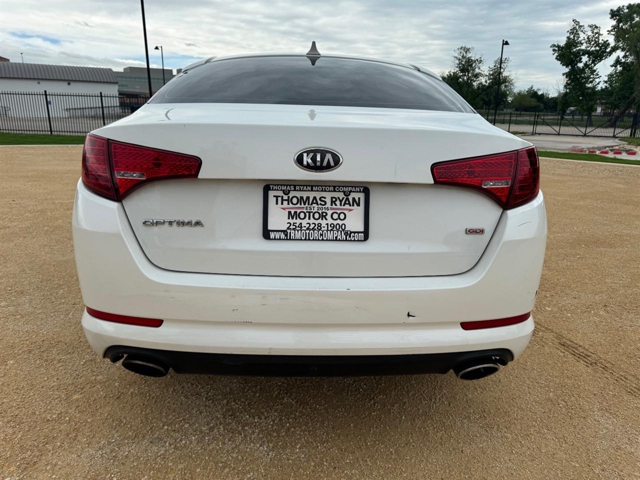 Kia Optima LX MT 2013