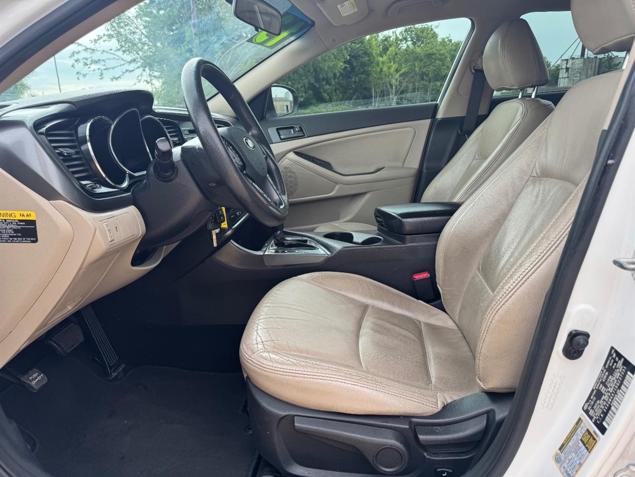 Kia Optima LX MT 2013