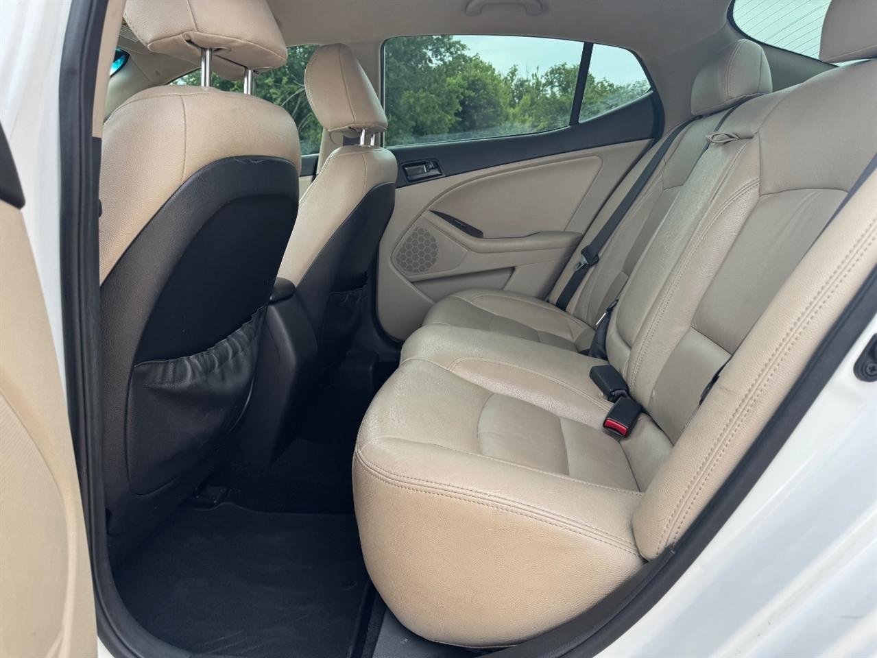 Kia Optima LX MT 2013