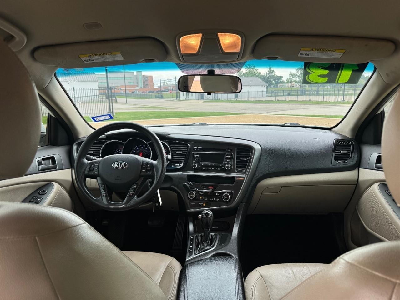 Kia Optima LX MT 2013