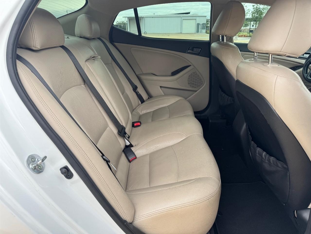 Kia Optima LX MT 2013