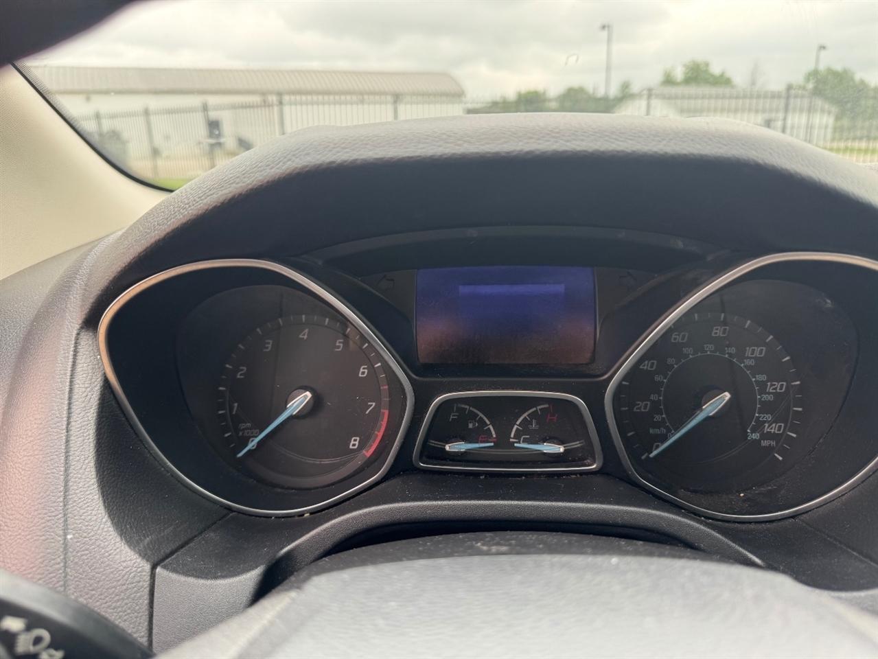 Ford Focus SE Sedan 2013
