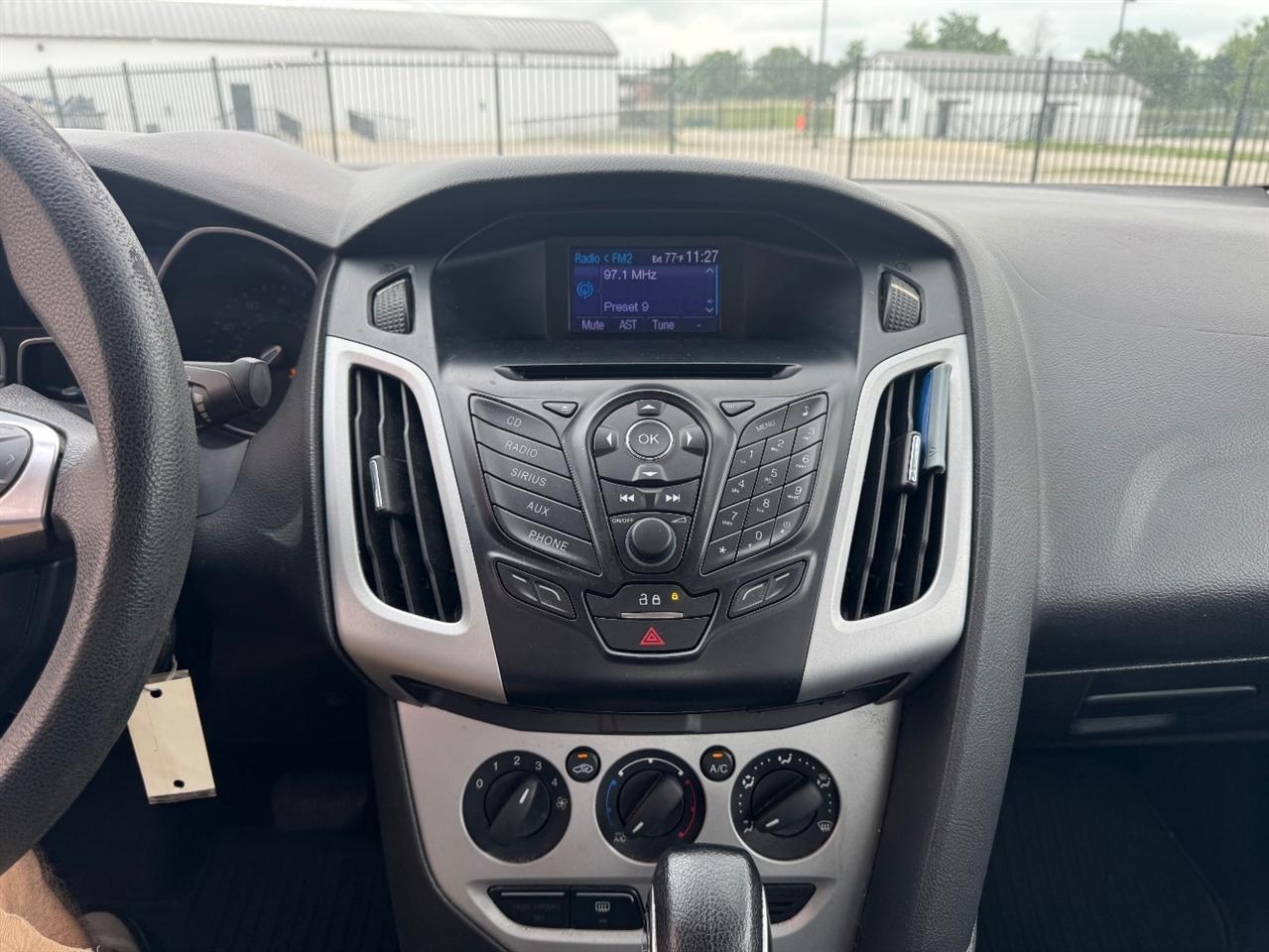 Ford Focus SE Sedan 2013