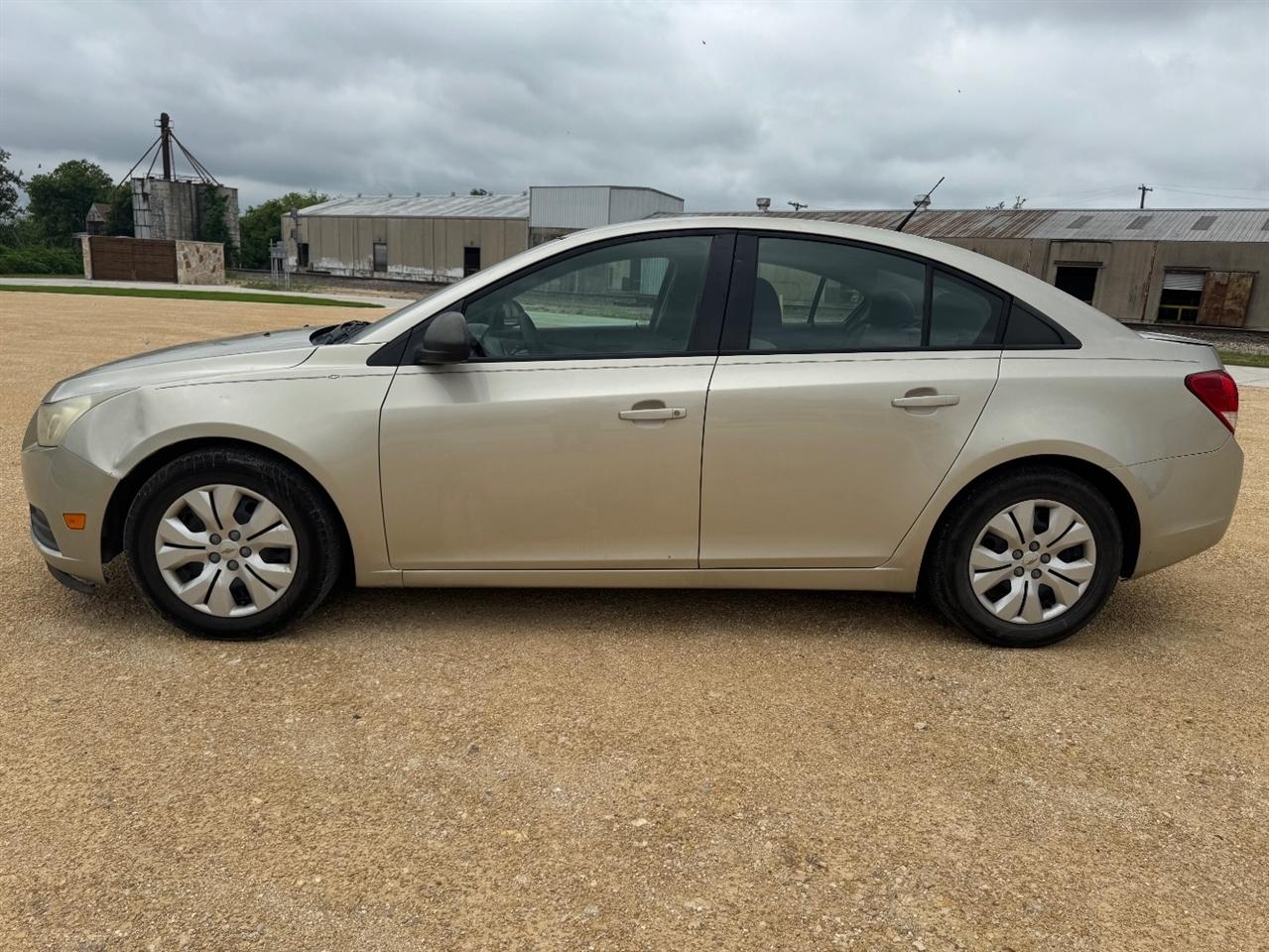 Chevrolet Cruze LS Auto 2013