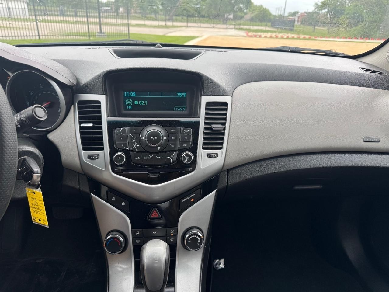Chevrolet Cruze LS Auto 2013