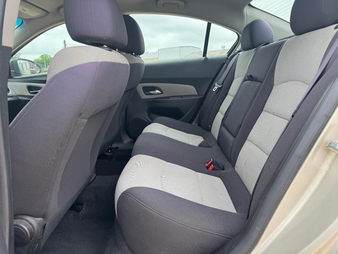 Chevrolet Cruze LS Auto 2013