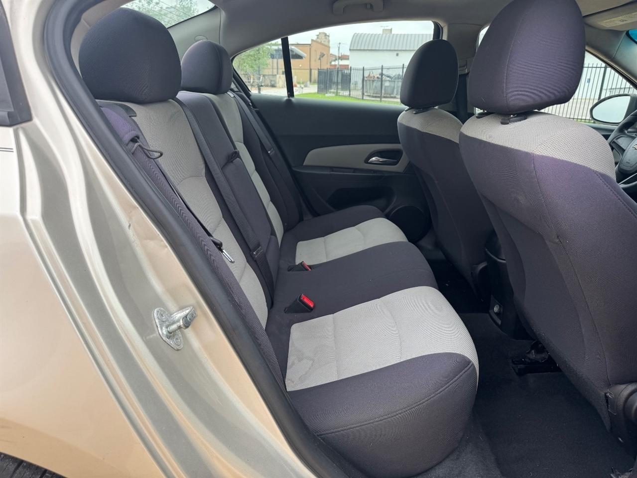 Chevrolet Cruze LS Auto 2013