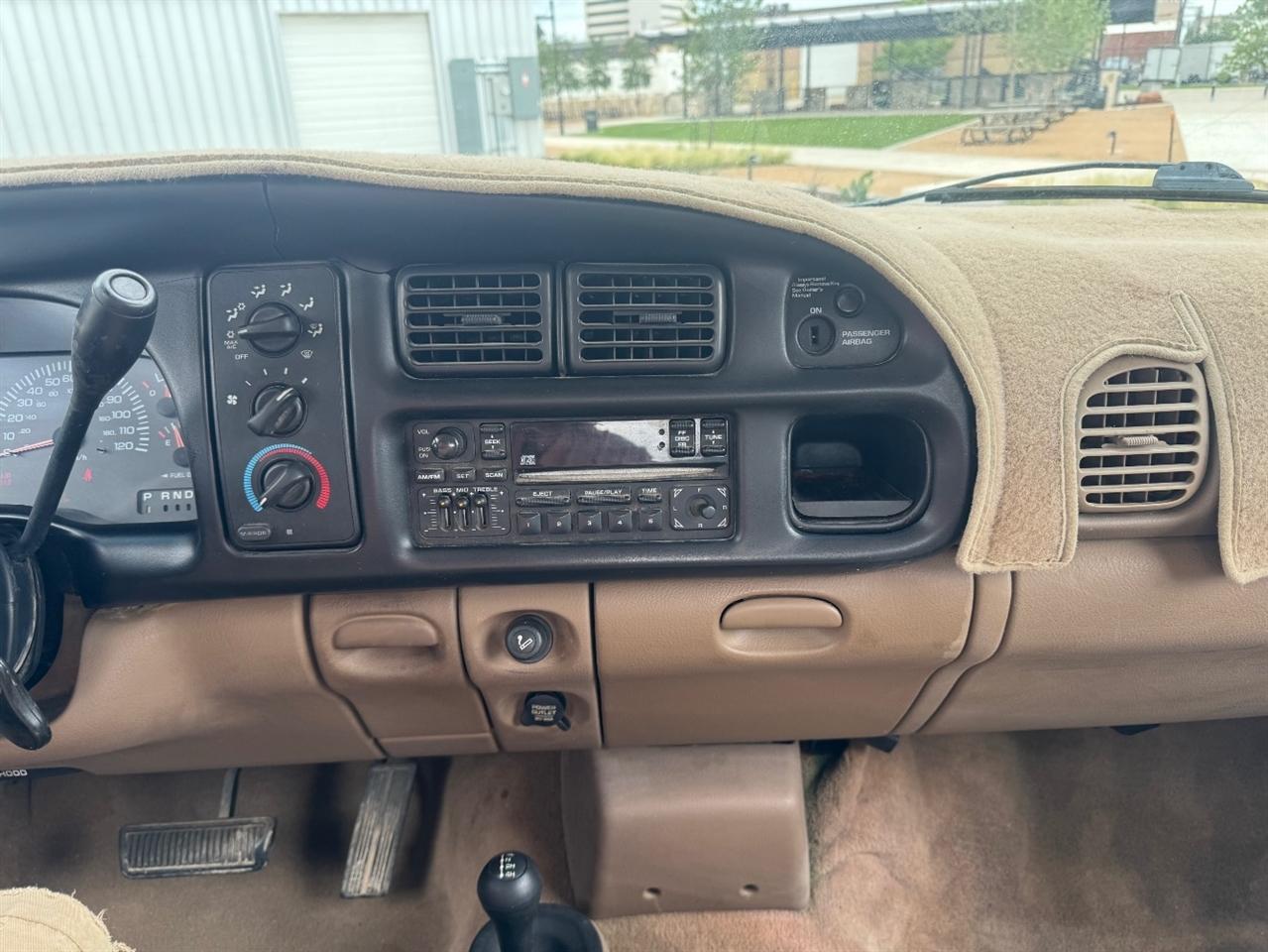 Dodge Ram 3500 ST Quad Cab 4WD 2002