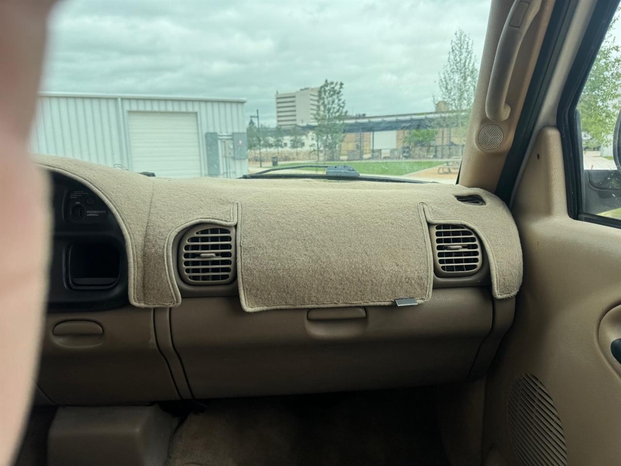 Dodge Ram 3500 ST Quad Cab 4WD 2002