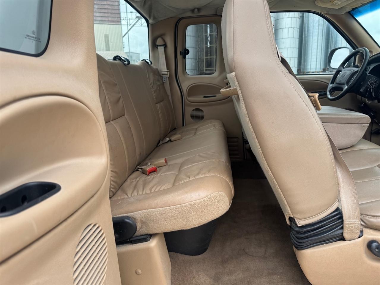 Dodge Ram 3500 ST Quad Cab 4WD 2002