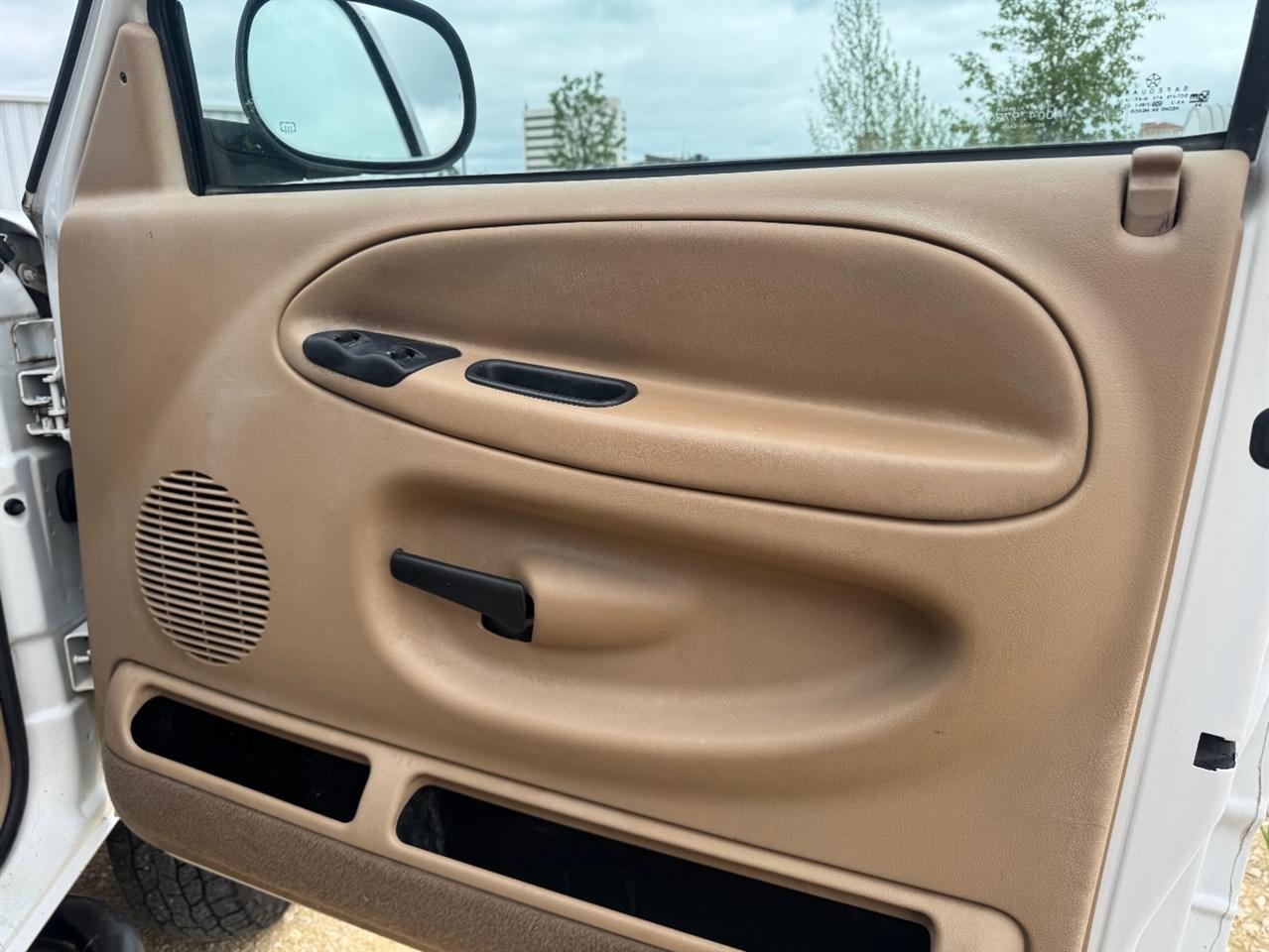 Dodge Ram 3500 ST Quad Cab 4WD 2002