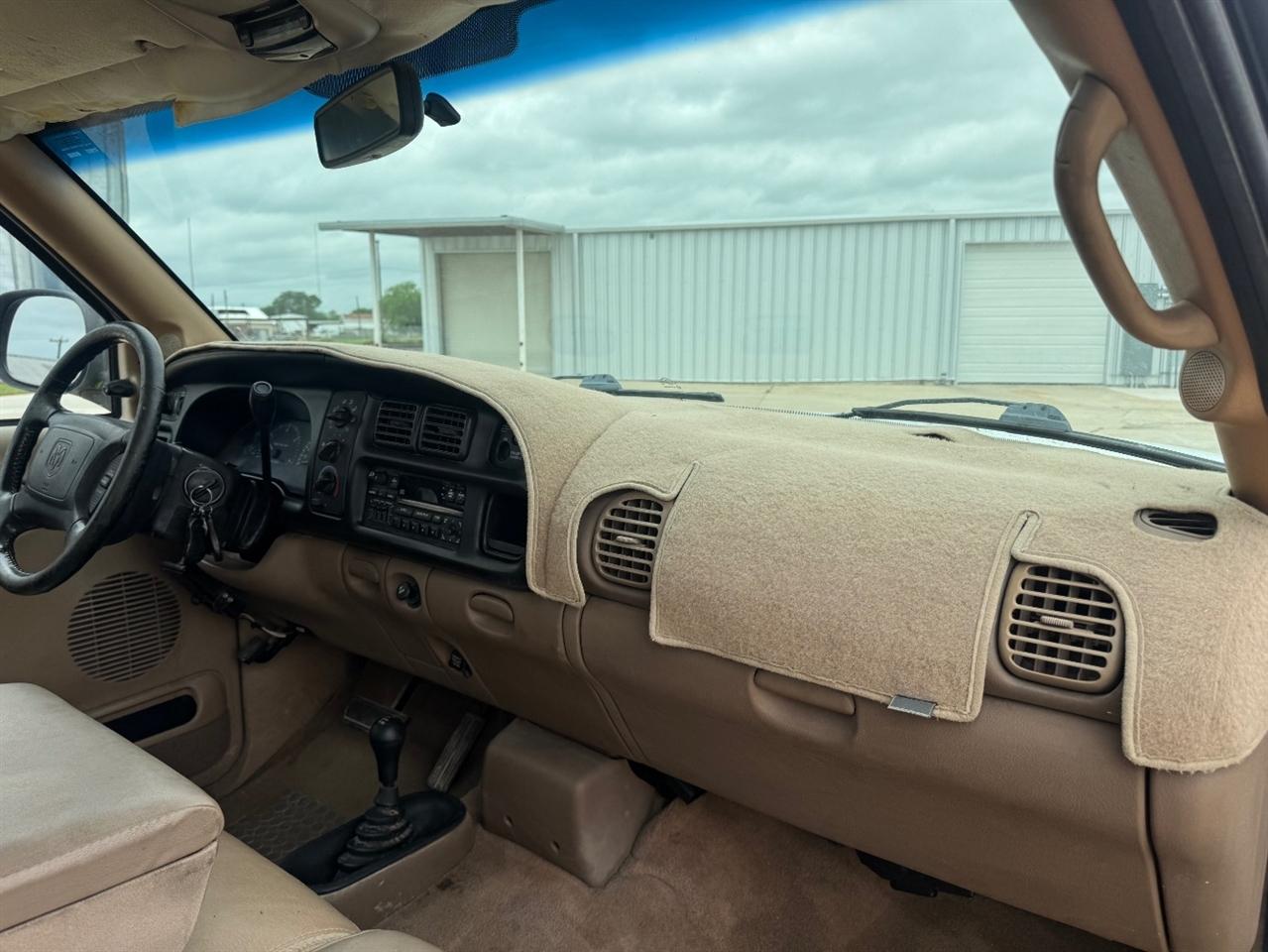 Dodge Ram 3500 ST Quad Cab 4WD 2002