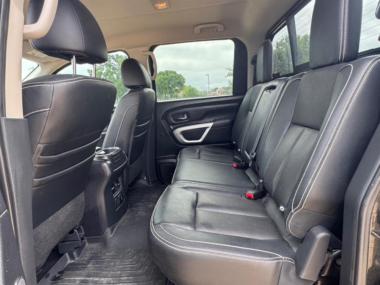 Nissan Titan PRO-4X Crew Cab 4WD 2018