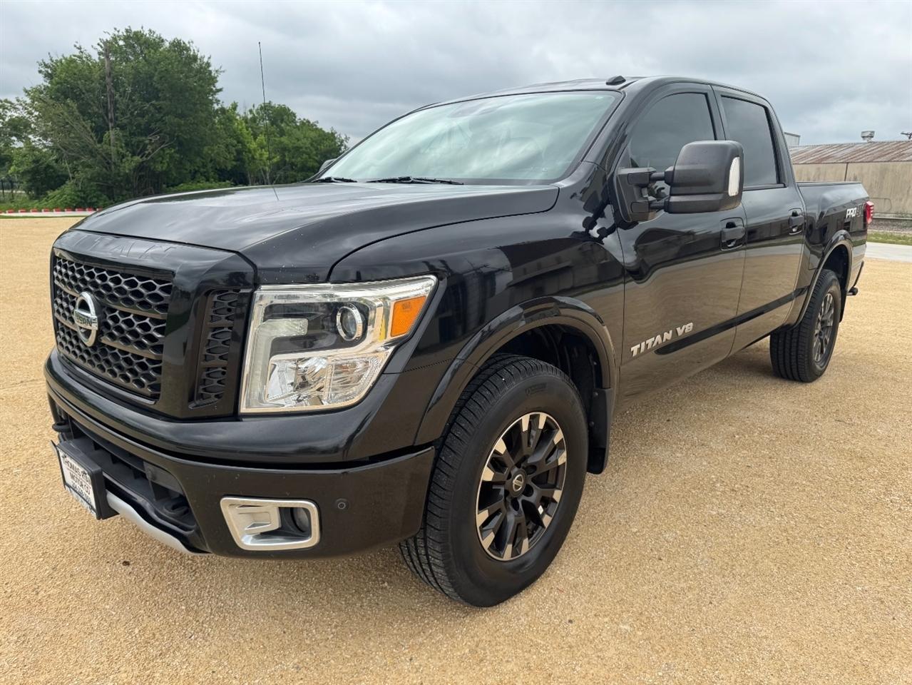 Nissan Titan PRO-4X Crew Cab 4WD 2018