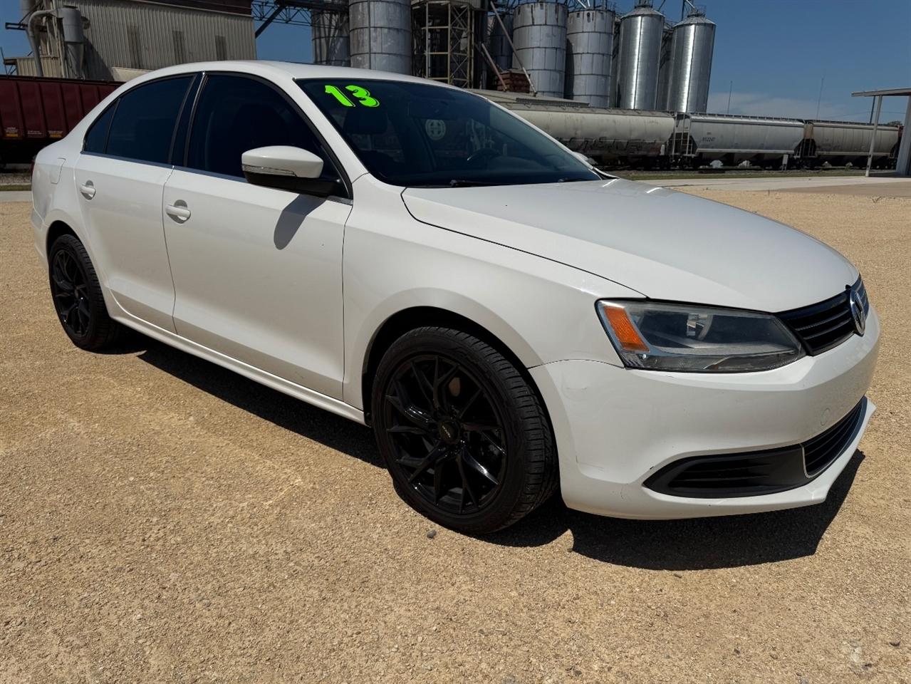 2013 Volkswagen Jetta 2.5L SE w/Conv. & Sunroof Auto PZEV's photo