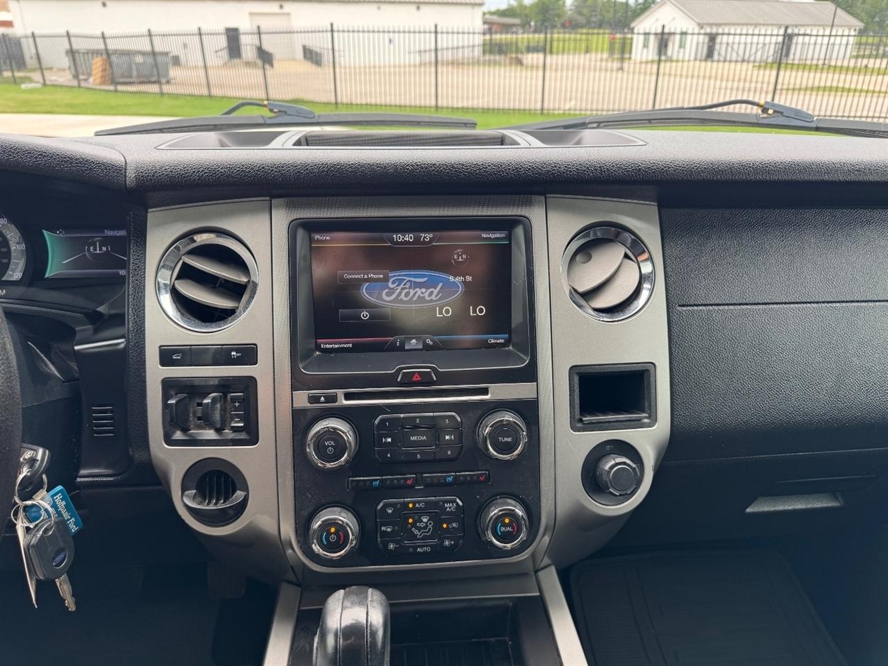 Ford Expedition XLT 2WD 2015